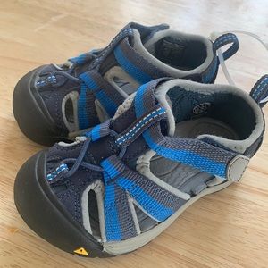 KEEN toddler blue and gray washable sandals